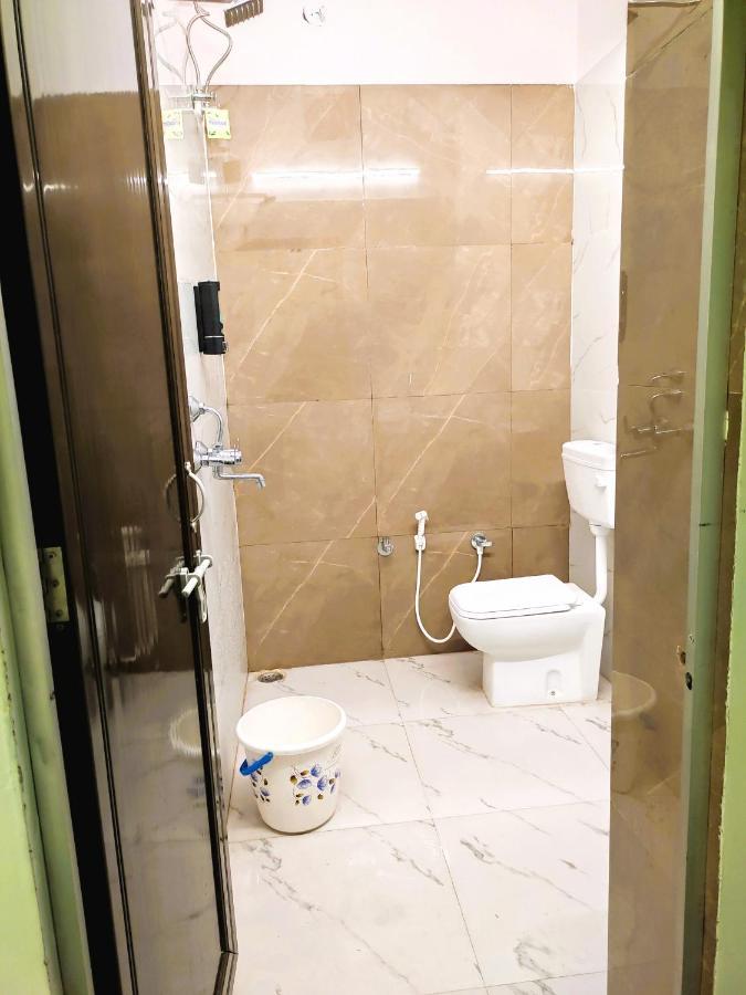ג'אבלפור Yellow Homestay - Modern 2Bhk Ac Stay מראה חיצוני תמונה
