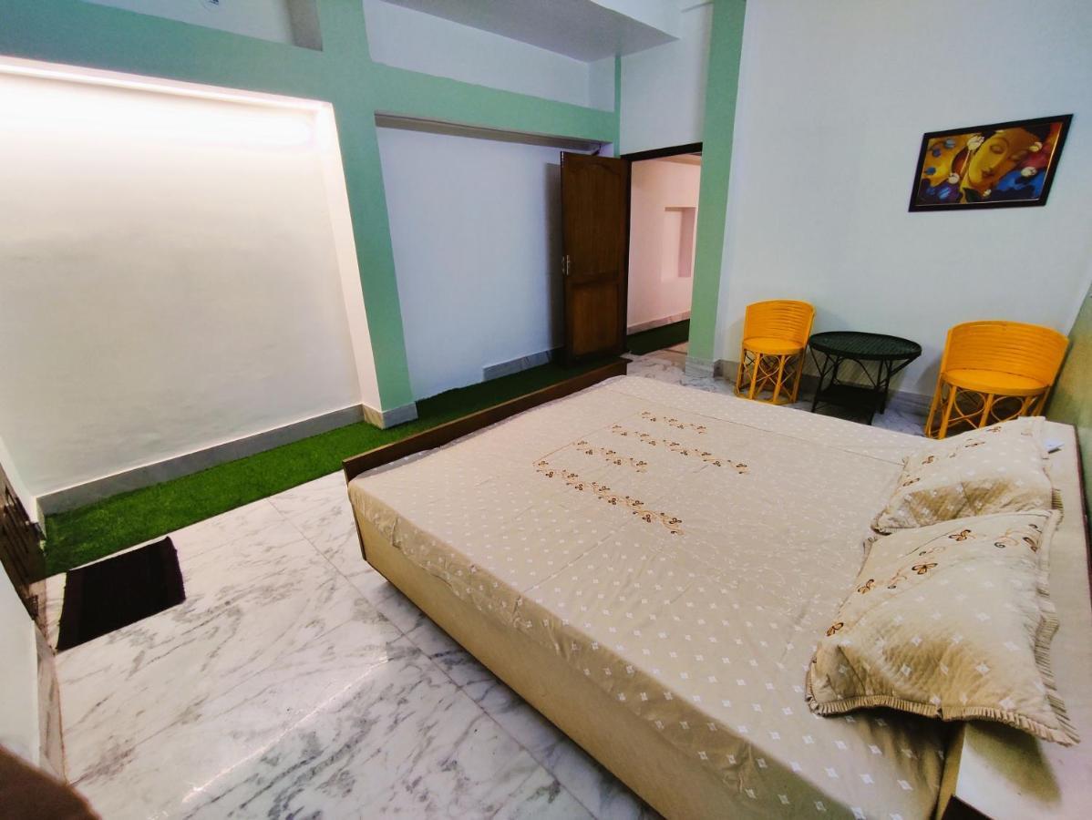 ג'אבלפור Yellow Homestay - Modern 2Bhk Ac Stay מראה חיצוני תמונה